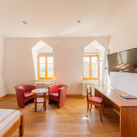 Biohotel Stiftsgut Wilhelmsgluecksbrunn Creuzburg Exteriör bild