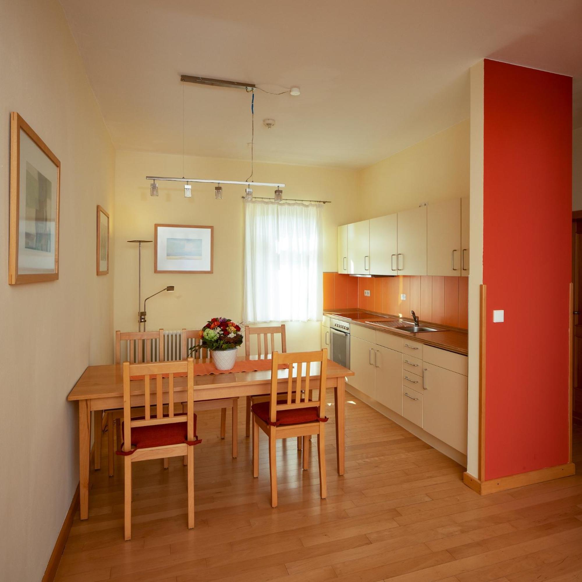 Biohotel Stiftsgut Wilhelmsgluecksbrunn Creuzburg Exteriör bild