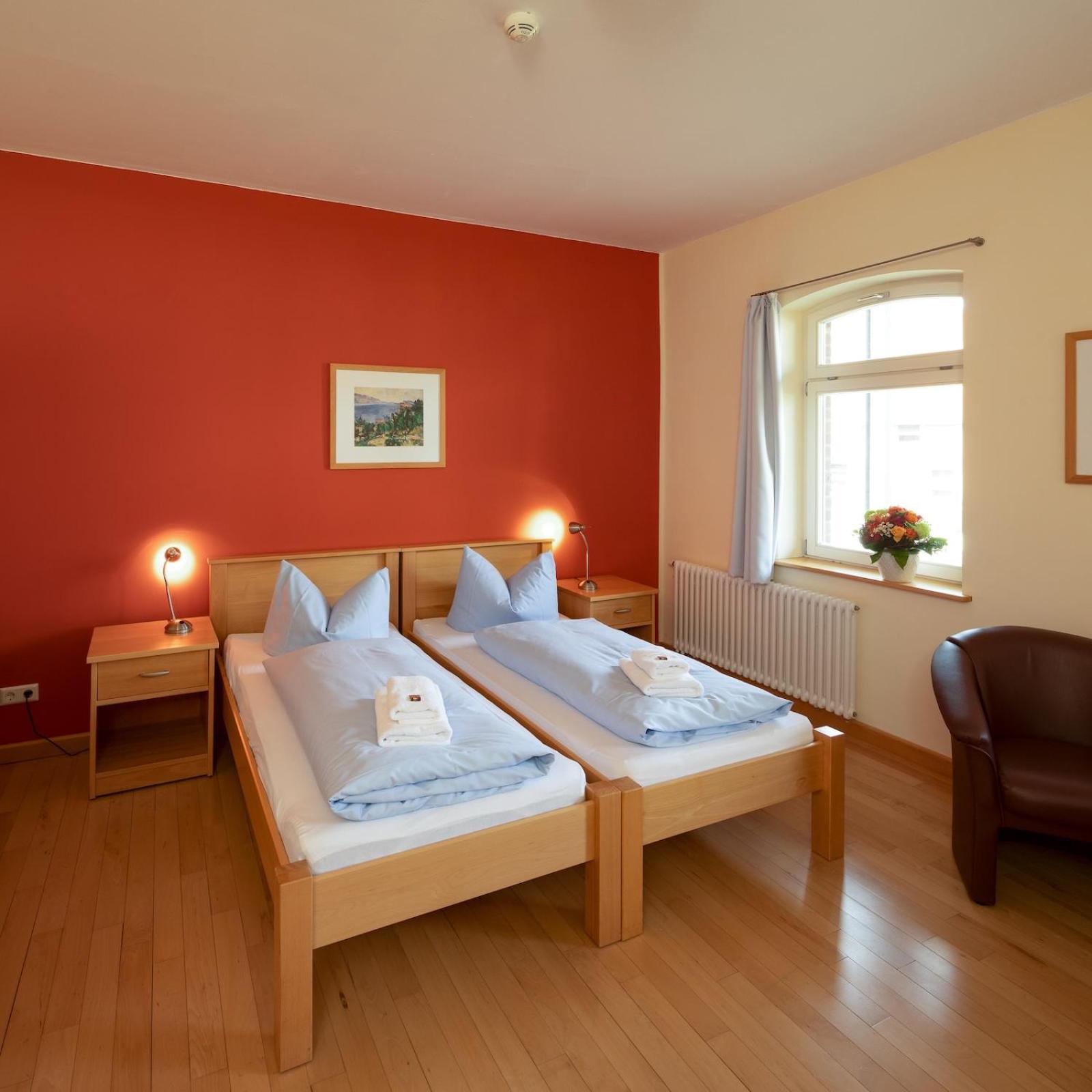Biohotel Stiftsgut Wilhelmsgluecksbrunn Creuzburg Exteriör bild