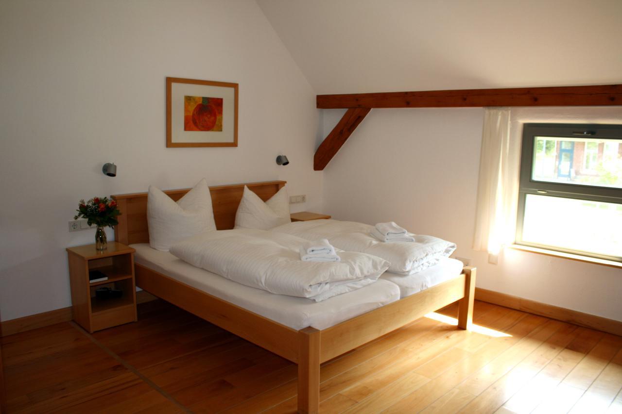 Biohotel Stiftsgut Wilhelmsgluecksbrunn Creuzburg Rum bild
